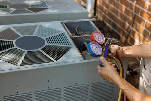 How HVAC Repair Services Use Static Pressure to Detect Airflow Problems