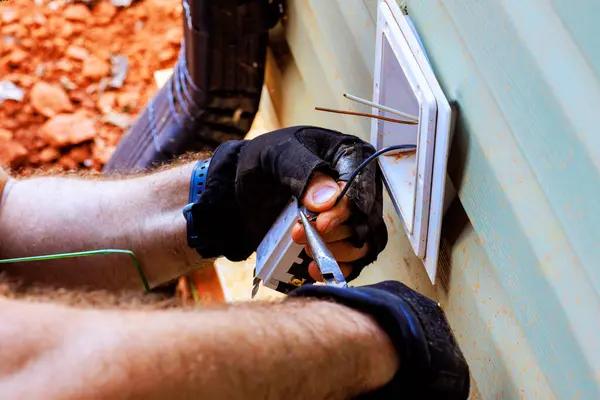 Emergency Electrical Repairs in Vancouver Available When You Need Them