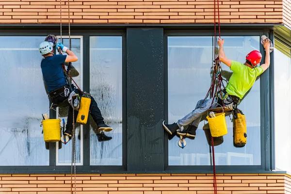 Expert Glide Window Cleaning for Residential Properties