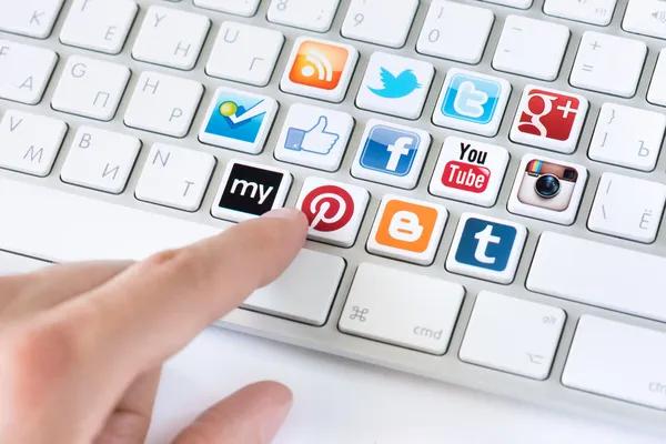 Using Testimonials as Effective Social Proof in Marketing